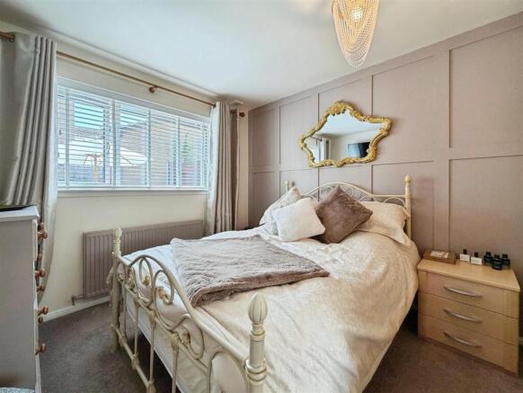2 bed Detached Bungalow for sale Image 12