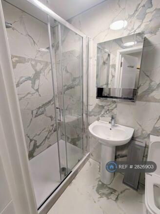 1 bed House Share to rent Image 7