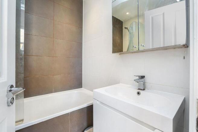 bathroom 2.jpeg