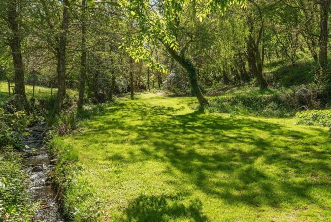Stream-bordered Gardens