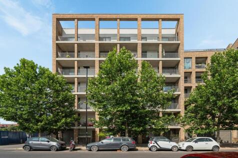 Paddlers Avenue, TW8