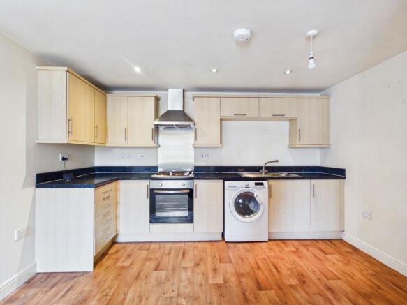 2 bed Apartment for sale Image 5