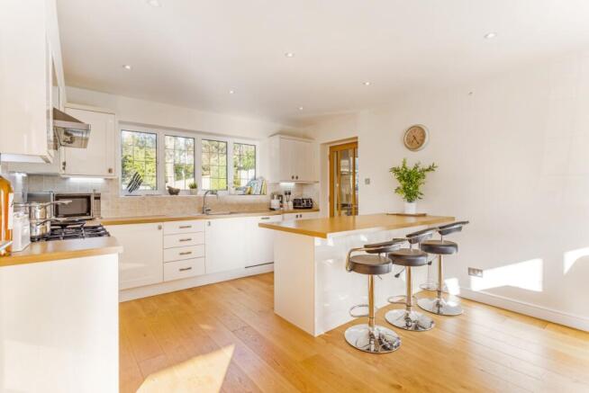 73 Dukes Wood Dri...