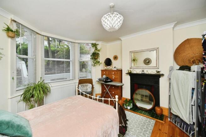 Apartment in Brighton, Round Hill - View 6