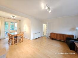 16, Cromwell Close, East Finchley, London N2 0LL