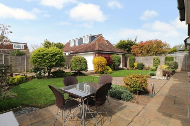Pern Drive, Botley, SO30 photo 4