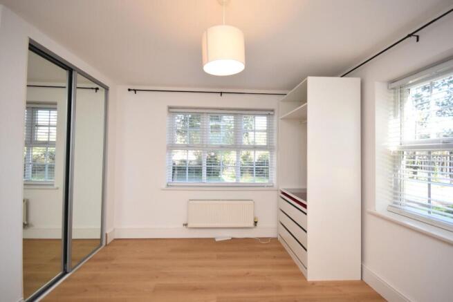 Bedroom 1.JPG