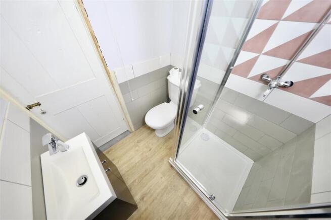 Jack and Jill ensuite
