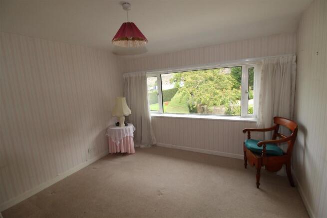 Bedroom 1.JPG