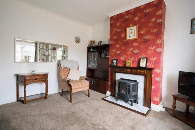 3 bed Semi-Detached for sale Image 7