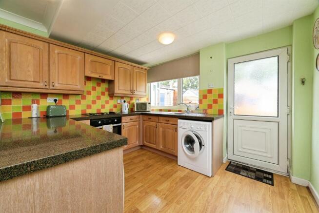 2 bed Detached Bungalow for sale Image 6