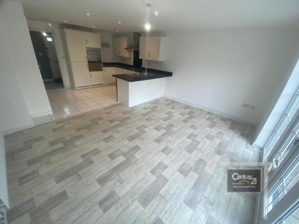 OPEN PLAN KITCHEN AND DINING AREA