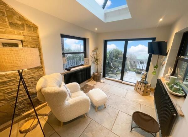 2 bed Semi-Detached for sale Image 11