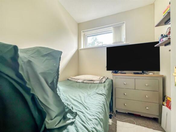 Bed 3.JPG