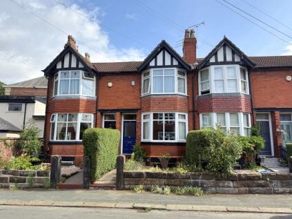 Trinity Avenue, Sale, M33