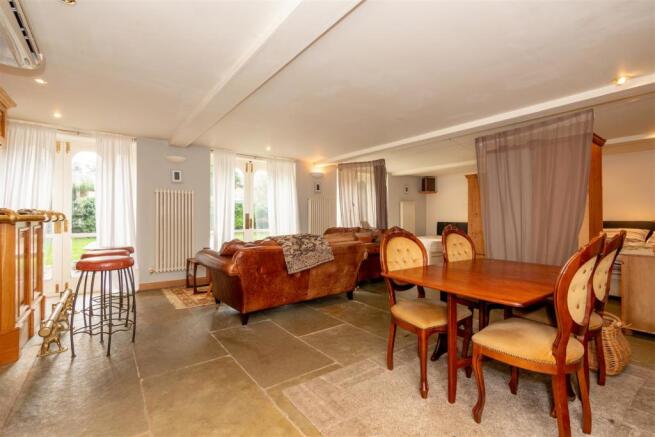 Entertaining Room