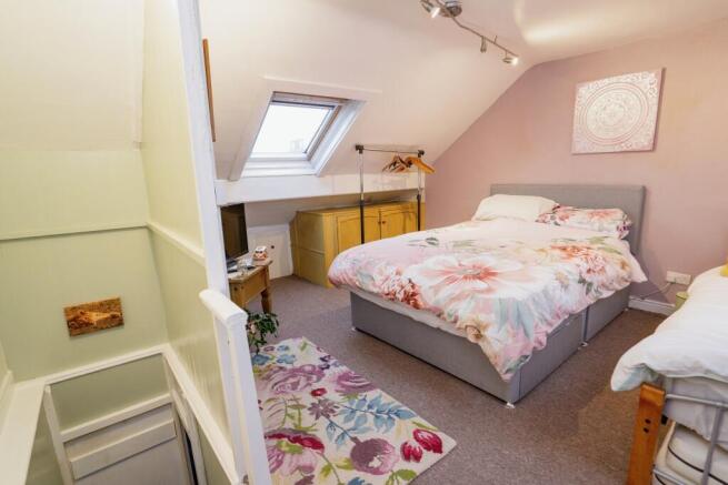 3 bed Terraced for sale Image 3