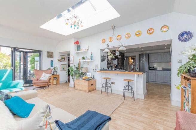 GARDEN ROOM