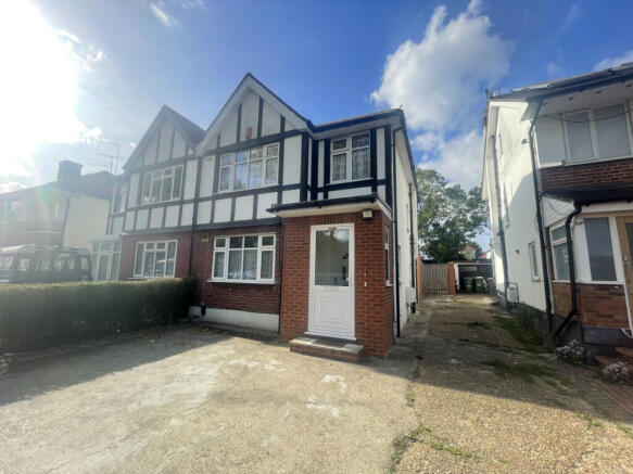4 Bedroom Semi Detached House
