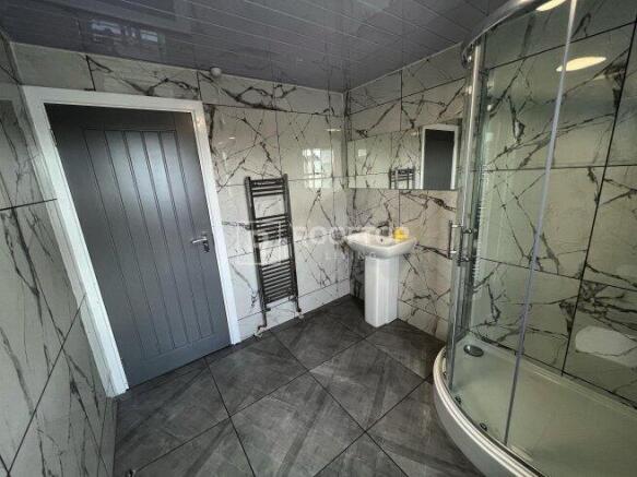 queens-road-ls6-1hy-1061226