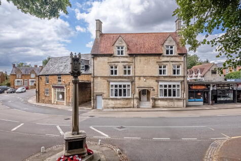 White House, High Street Rothwell NN14