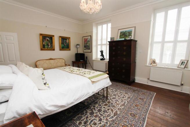 BEDROOM 1.2.jpg