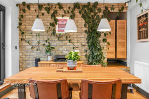 Basement Flat, 10, Brookfield Road, Hackney, London E9 5AH