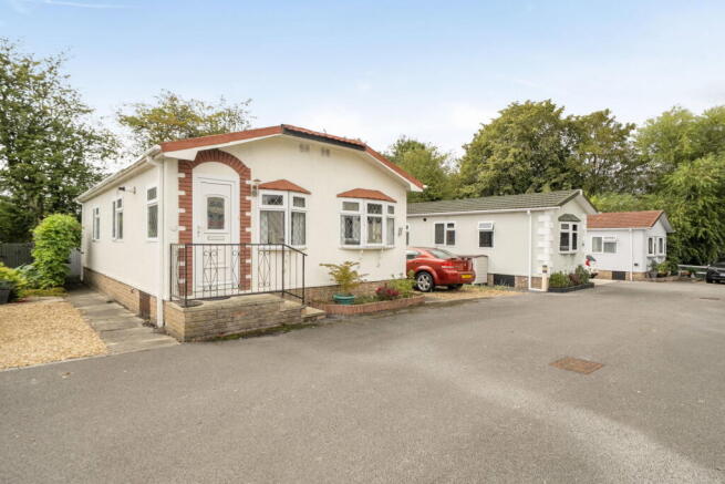 2 bed Park Home for sale Image 9