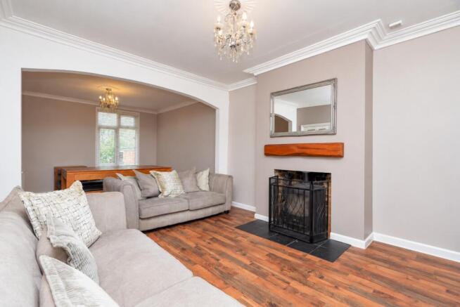 Lounge/Dining Area