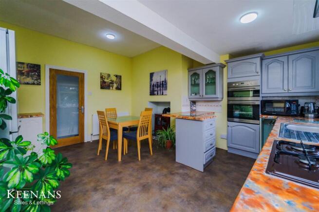 3 bed Detached Bungalow for sale Image 8