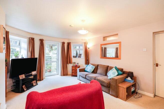 1 bed Flat for sale Image 8