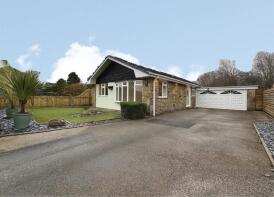 28, Elm Court, Highburton, Huddersfield HD8 0TB