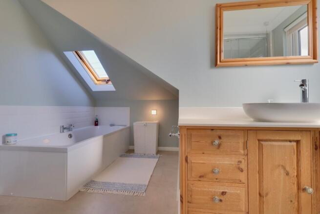 EN SUITE