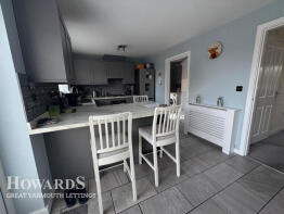 49, Howards Way, Great Yarmouth NR31 9FU