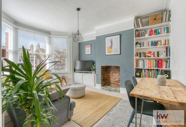 Radcliffe Road - Winchmore Hill - Dining table