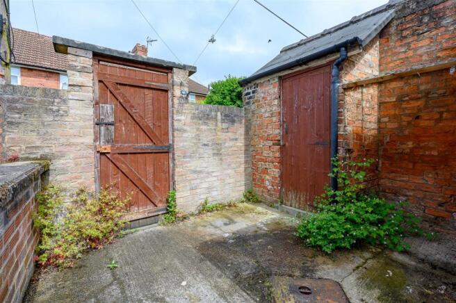 2 bed Terraced for sale Image 11