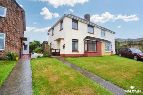 30, Rectory Avenue, Hakin, Milford Haven SA73 3RA
