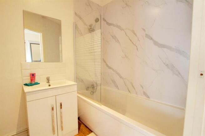 En-suite Bathroom