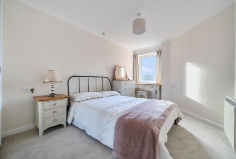 London Road, Gloucester, Gloucestershire, GL1