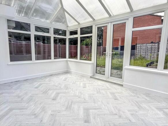 3 bed Link Detached House for sale Image 9