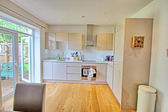 kitchen1.jpg