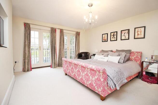 Master bedroom.JPG