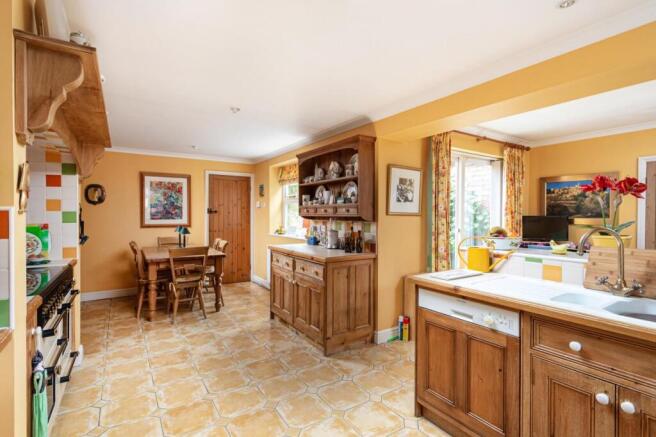 3 bed Detached for sale Image 7