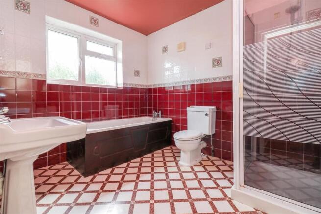 Bath / Shower Room