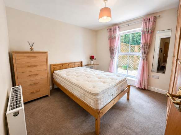 1 bed Flat for sale Image 5