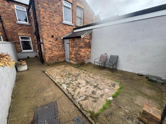 3 bed Terraced for sale Image 9