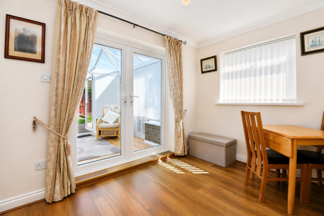 2 bed Semi-Detached Bungalow for sale Image 7