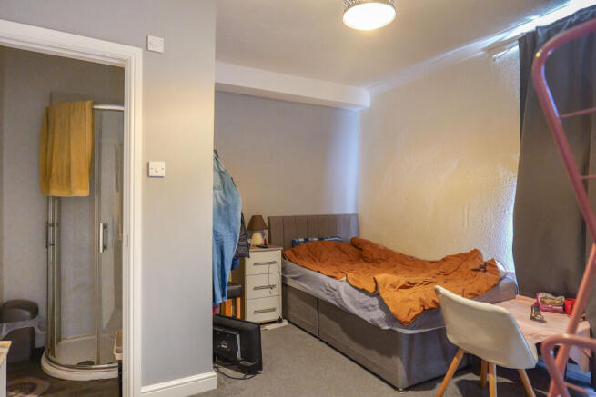 5 bed House of Multiple Occupation for sale Image 9