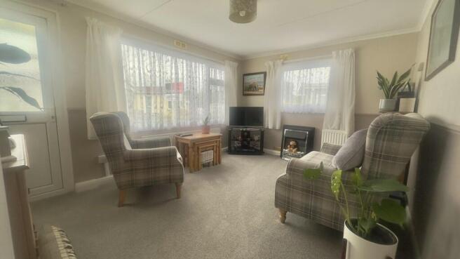 FF6B4B42-830D-400...