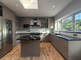 592, Rayners Lane, Pinner HA5 5HY